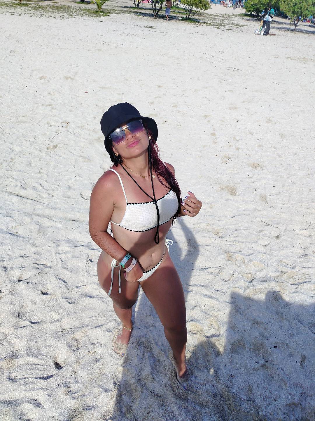 Vickely — live cam girl streaming now
