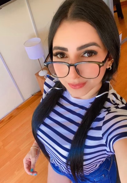Coral — live cam girl streaming now
